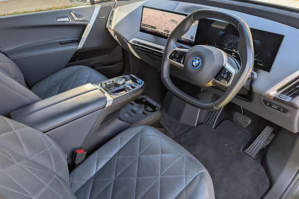 2023 BMW iX xDrive40 Sport I20