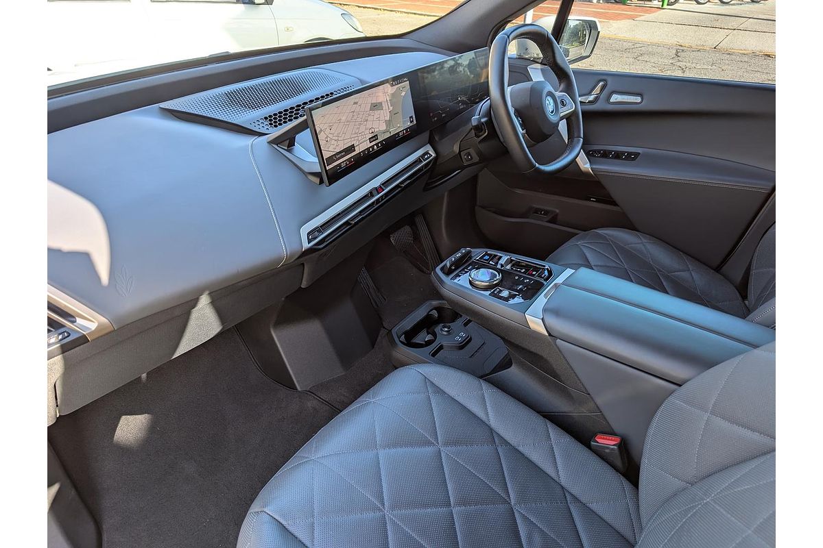 2023 BMW iX xDrive40 Sport I20