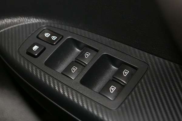 2024 Mitsubishi Eclipse Cross LS YB