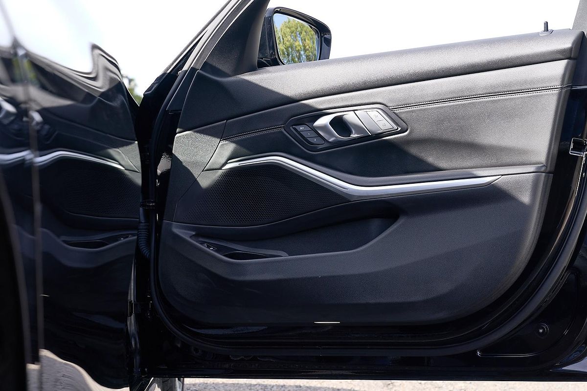2022 BMW 3 Series 320i Luxury Line G20