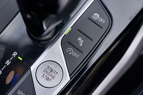 2022 BMW 3 Series 320i Luxury Line G20