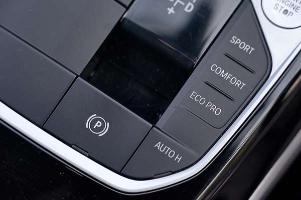 2022 BMW 3 Series 320i Luxury Line G20