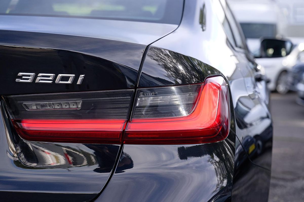 2022 BMW 3 Series 320i Luxury Line G20