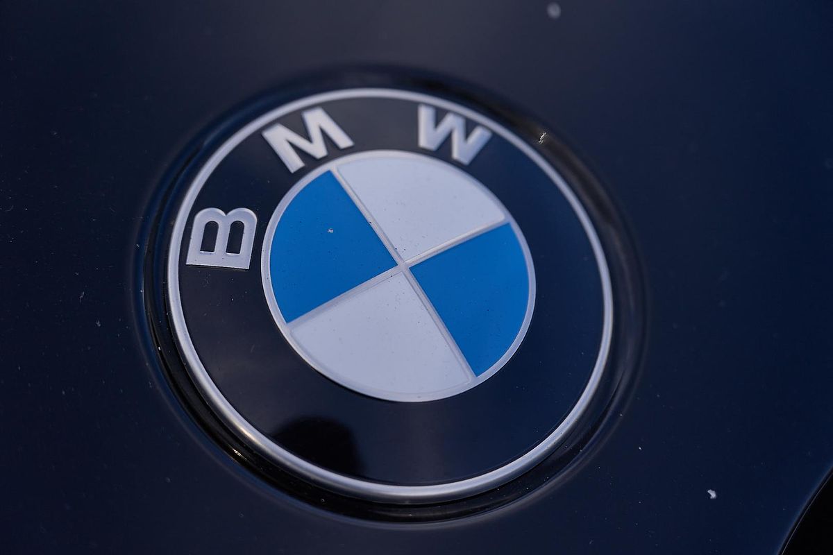 2022 BMW 3 Series 320i Luxury Line G20