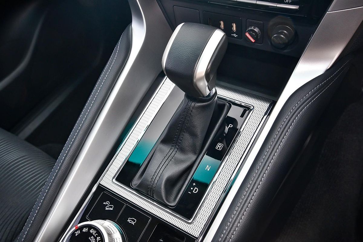 2021 Mitsubishi Pajero Sport GLX QF