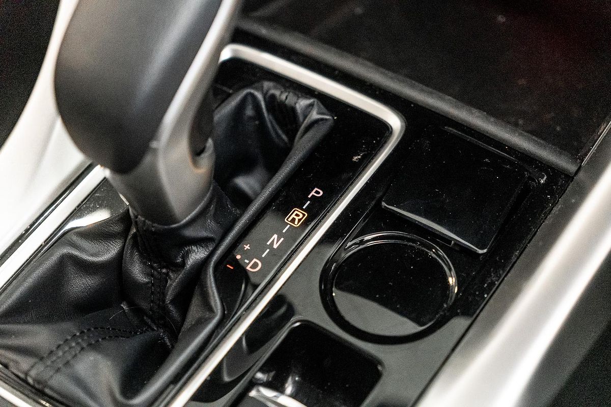 2021 Mitsubishi Eclipse Cross LS YB