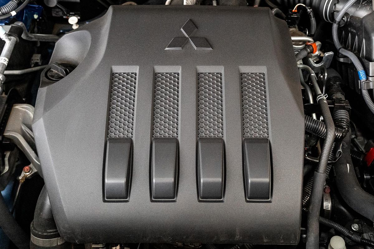 2021 Mitsubishi Eclipse Cross LS YB