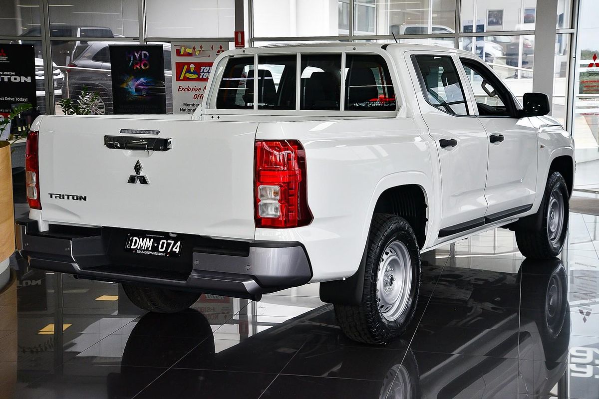 2024 Mitsubishi Triton GLX MV 4X4