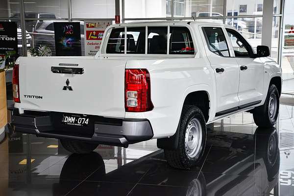 2024 Mitsubishi Triton GLX MV 4X4