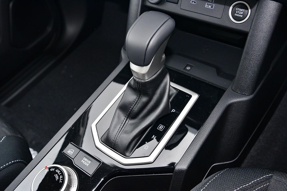 2025 Mitsubishi Triton GLS MV 4X4