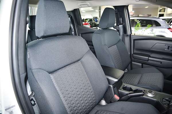 2024 Mitsubishi Triton GLX MV 4X4