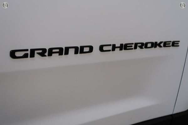 2023 Jeep Grand Cherokee Night Eagle WL