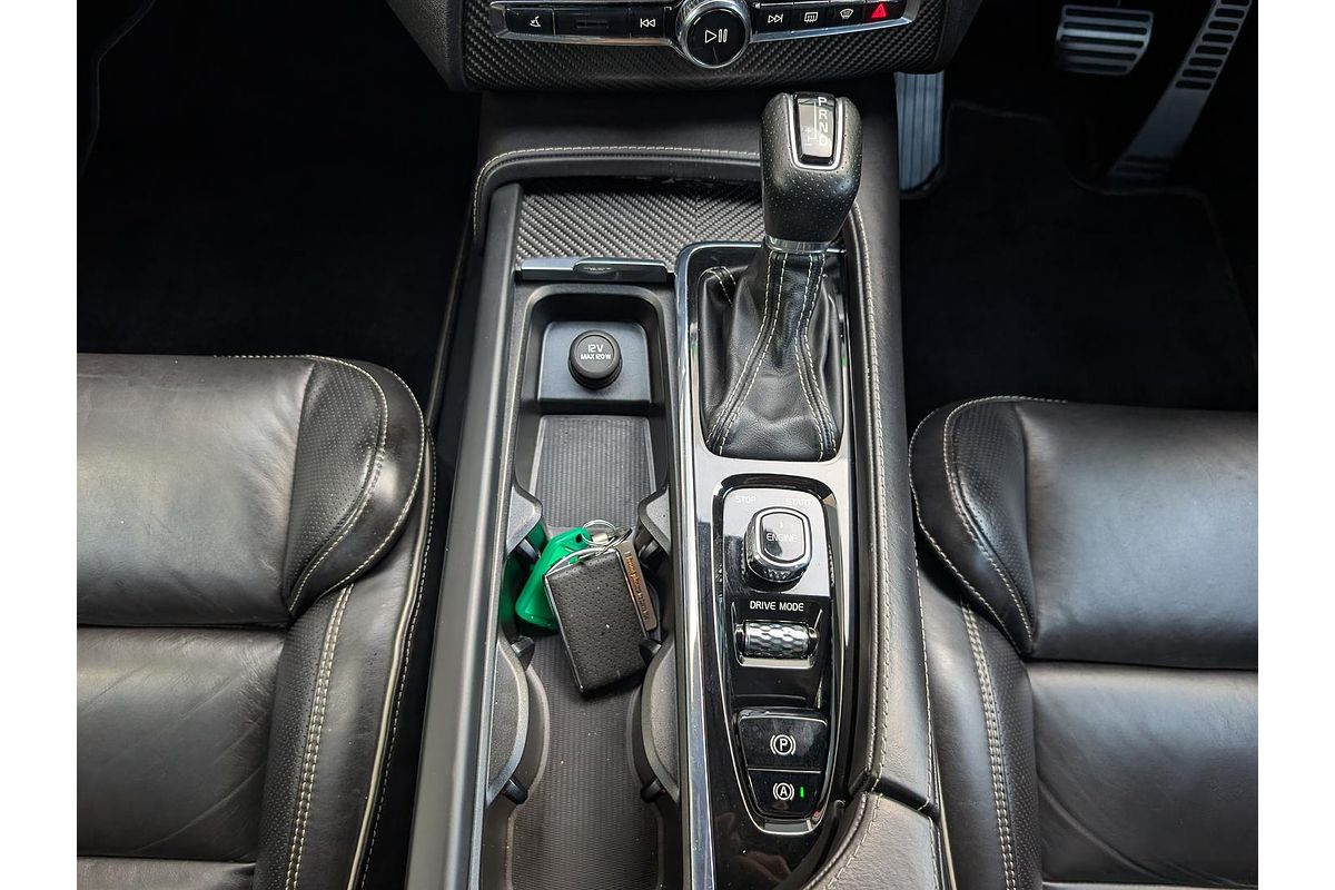 2016 Volvo XC90 T6 R-Design