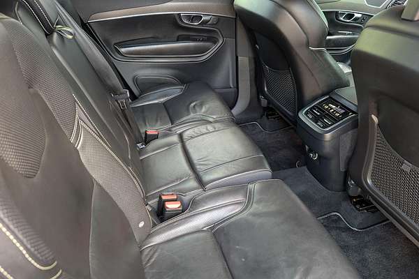 2016 Volvo XC90 T6 R-Design