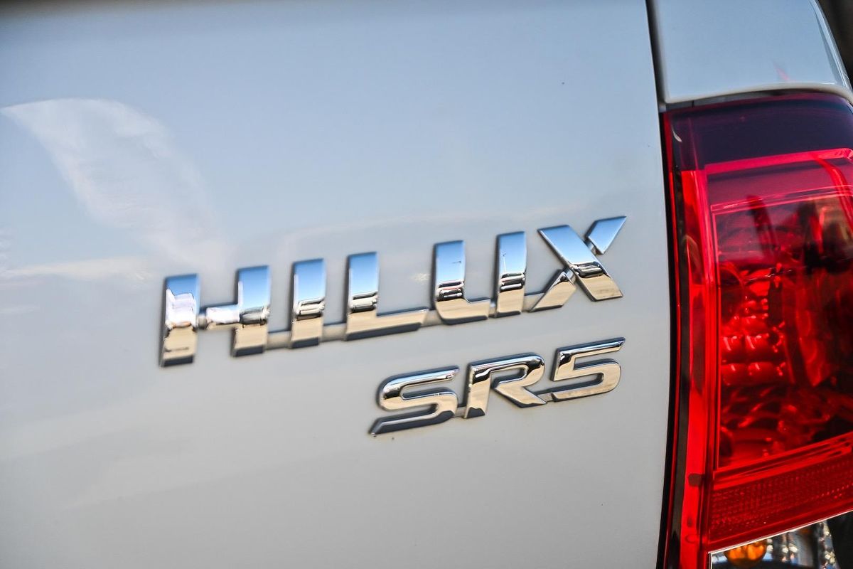 2015 Toyota Hilux SR5 GUN126R 4X4