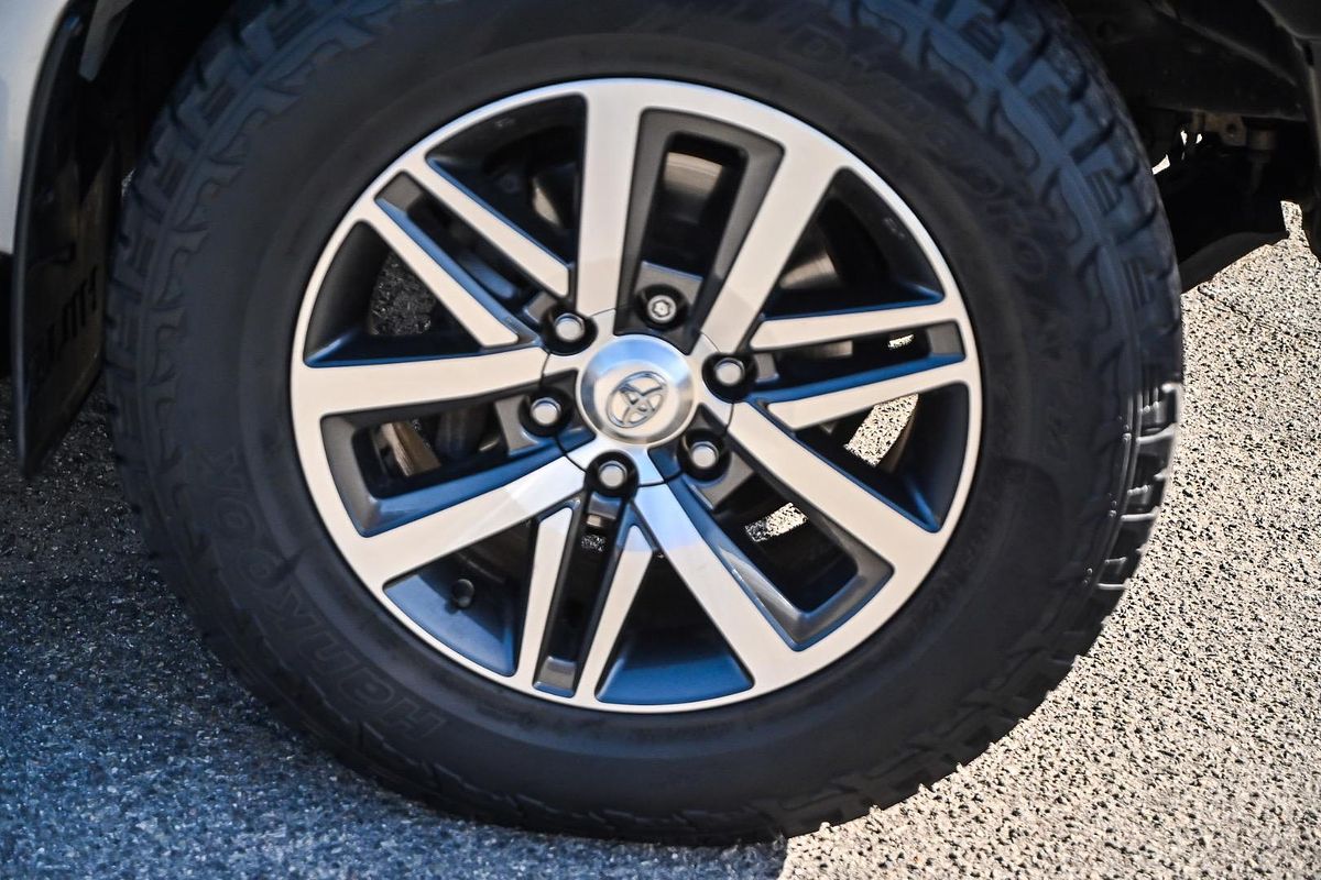 2015 Toyota Hilux SR5 GUN126R 4X4