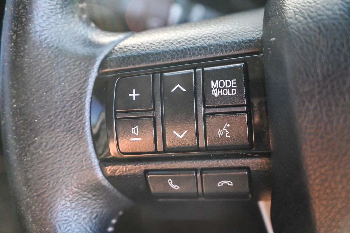 2015 Toyota Hilux SR5 GUN126R 4X4
