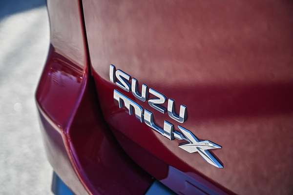 2018 Isuzu MU-X LS-T