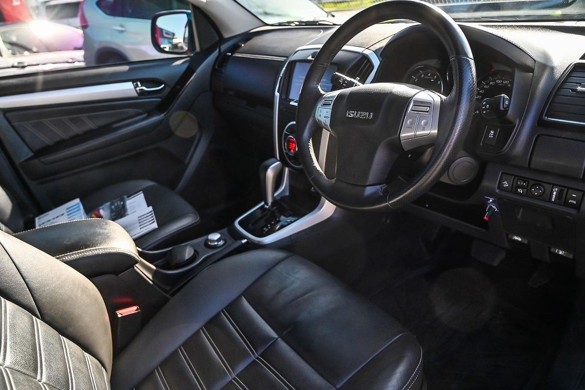 2018 Isuzu MU-X LS-T