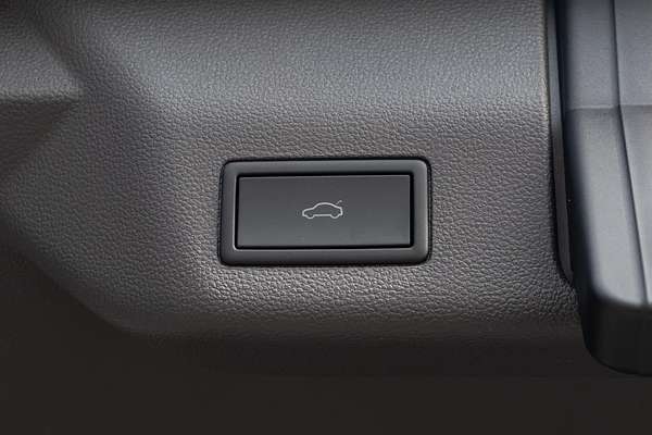 2024 Volkswagen Multivan TDI360 Life T7 SWB