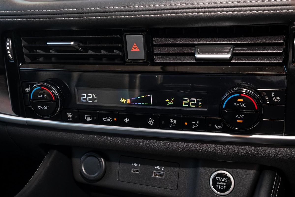 2024 Nissan X-TRAIL ST-L T33