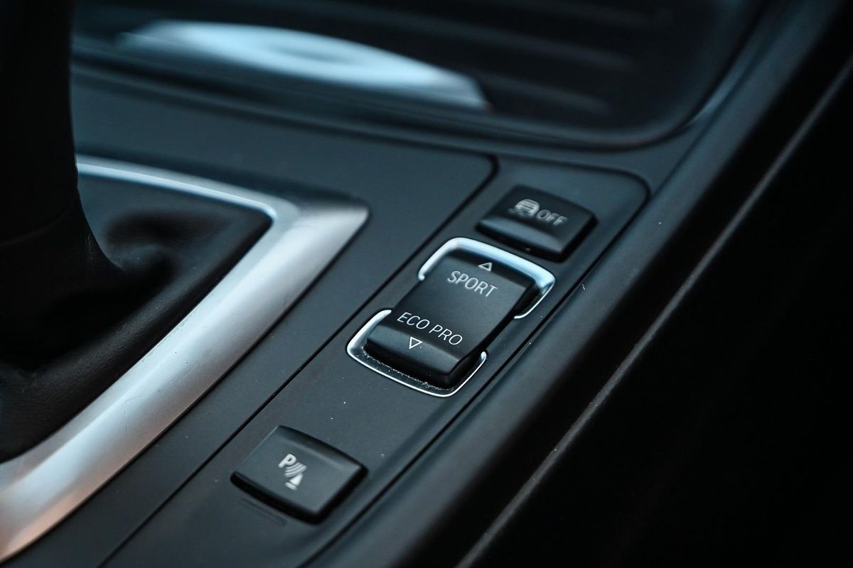 2014 BMW 3 Series 320d M Sport F30