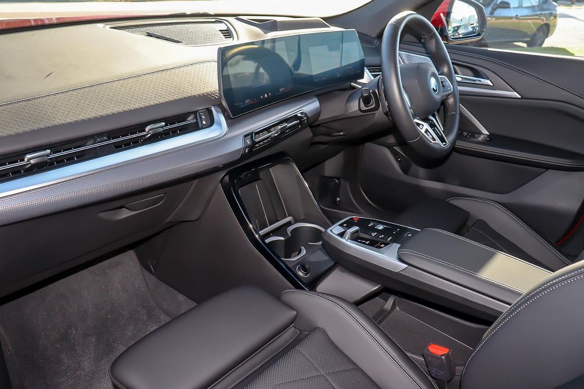 2024 BMW iX2 eDrive20 M Sport U10
