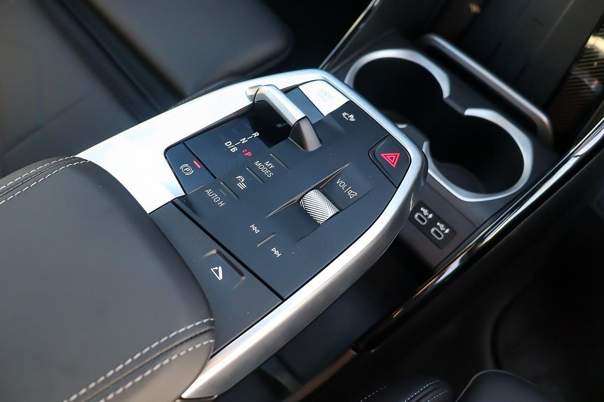 2024 BMW iX2 eDrive20 M Sport U10