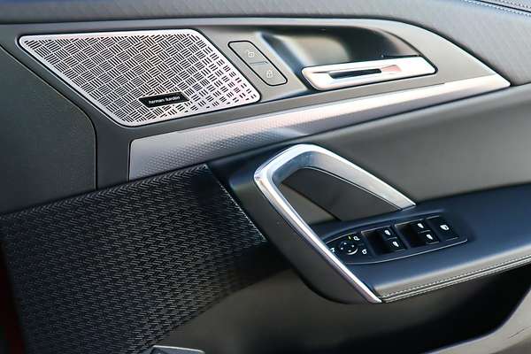 2024 BMW iX2 eDrive20 M Sport U10
