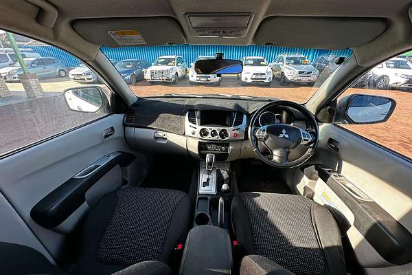 2011 Mitsubishi Triton GLX-R MN 4X4