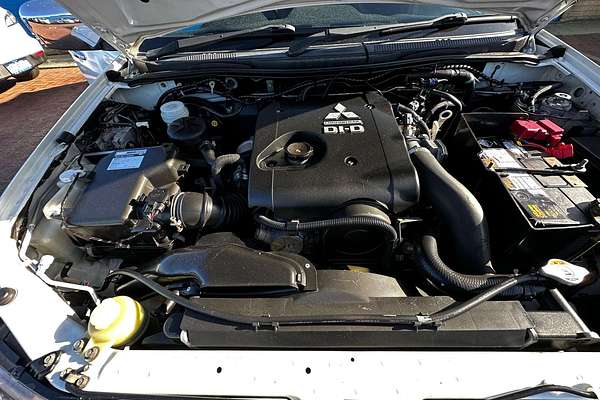 2011 Mitsubishi Triton GLX-R MN 4X4