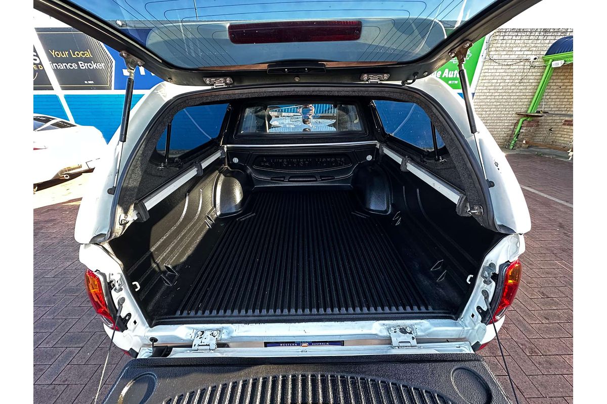 2011 Mitsubishi Triton GLX-R MN 4X4