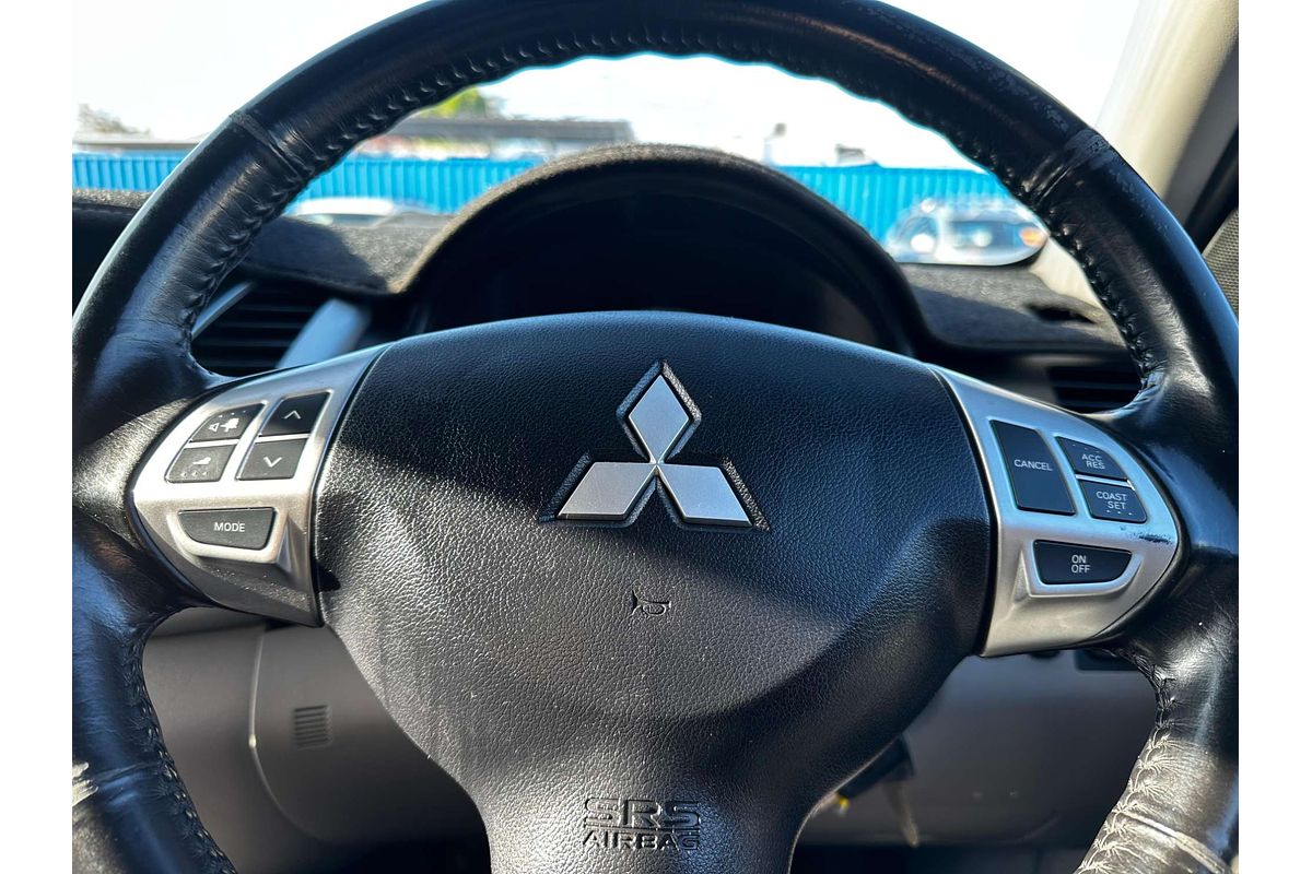 2011 Mitsubishi Triton GLX-R MN 4X4