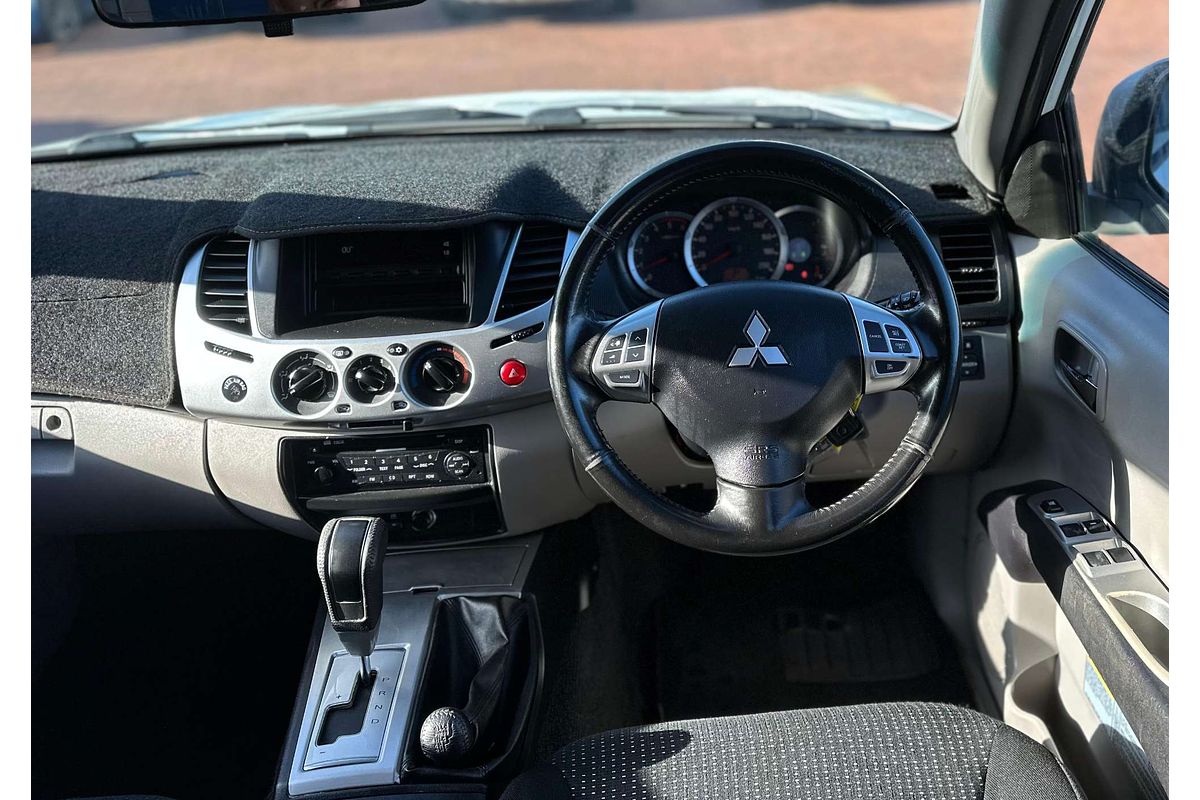 2011 Mitsubishi Triton GLX-R MN 4X4