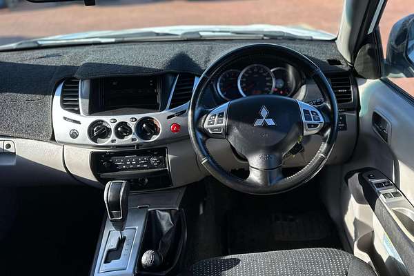 2011 Mitsubishi Triton GLX-R MN 4X4