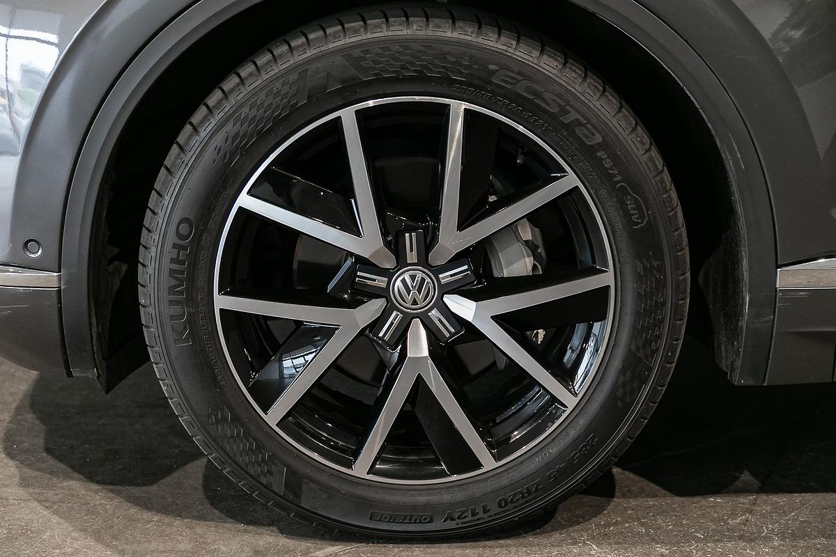 2019 Volkswagen Touareg 190TDI Launch Edition CR