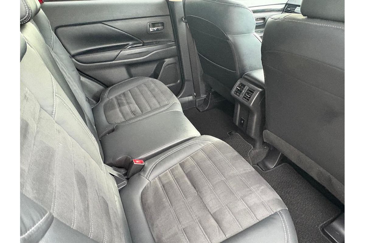 2020 Mitsubishi Outlander LS ZL