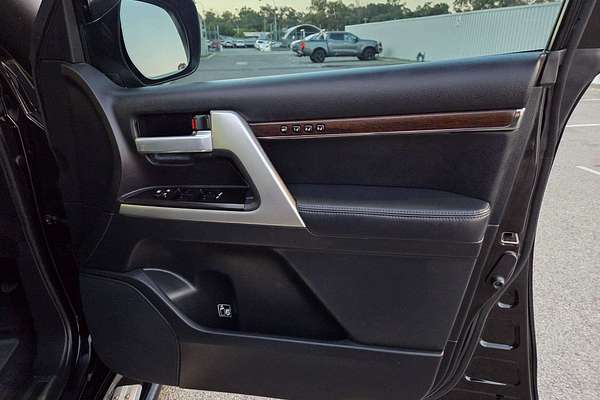 2017 Toyota Landcruiser Sahara VDJ200R