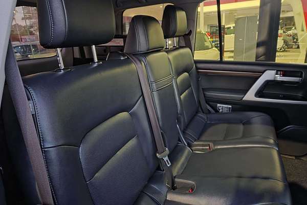 2017 Toyota Landcruiser Sahara VDJ200R