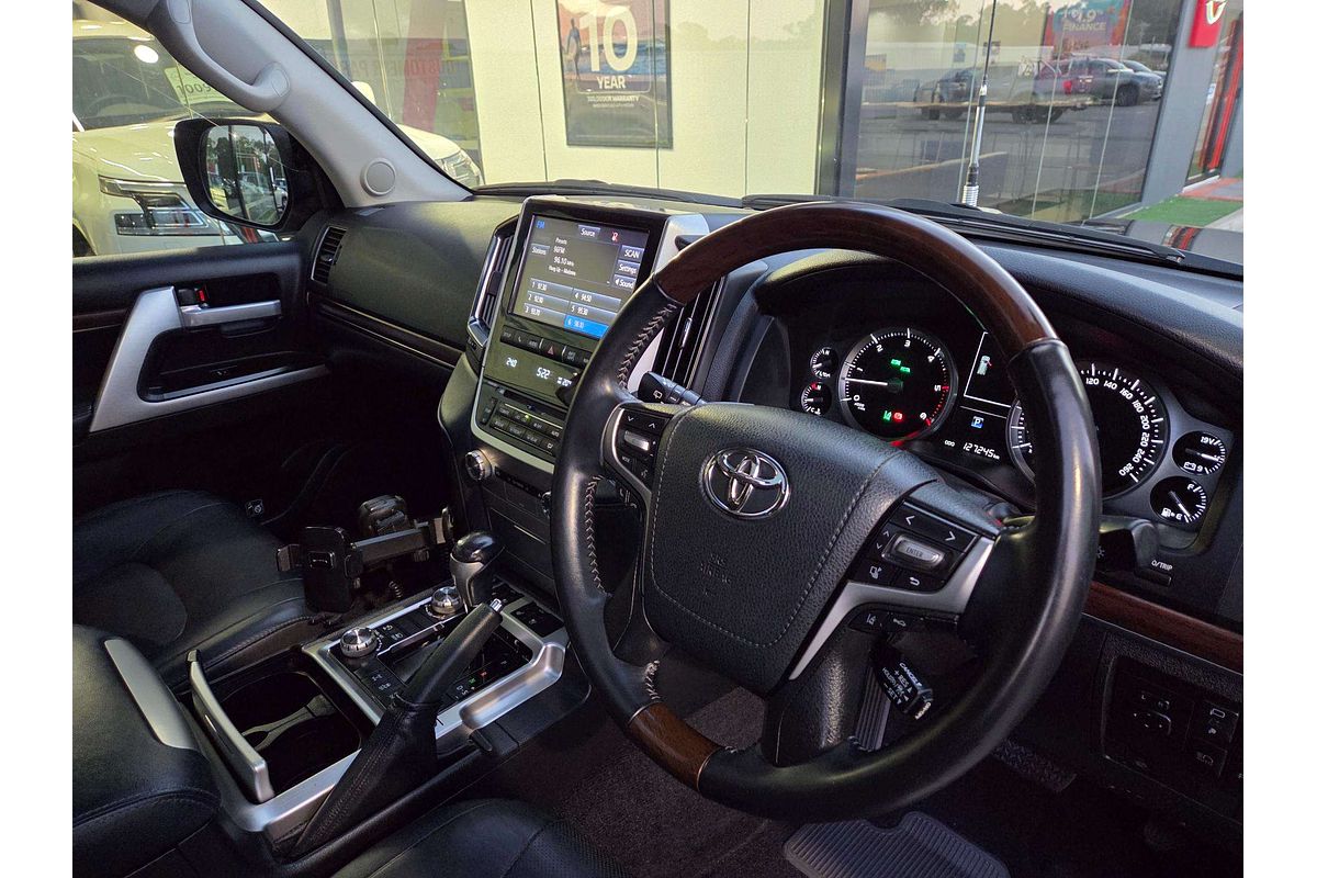 2017 Toyota Landcruiser Sahara VDJ200R