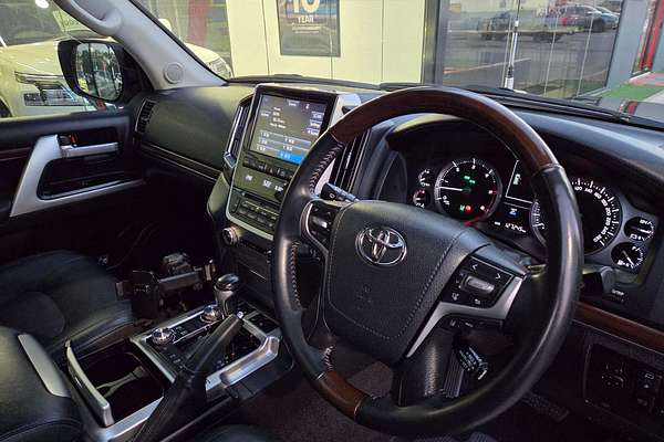 2017 Toyota Landcruiser Sahara VDJ200R