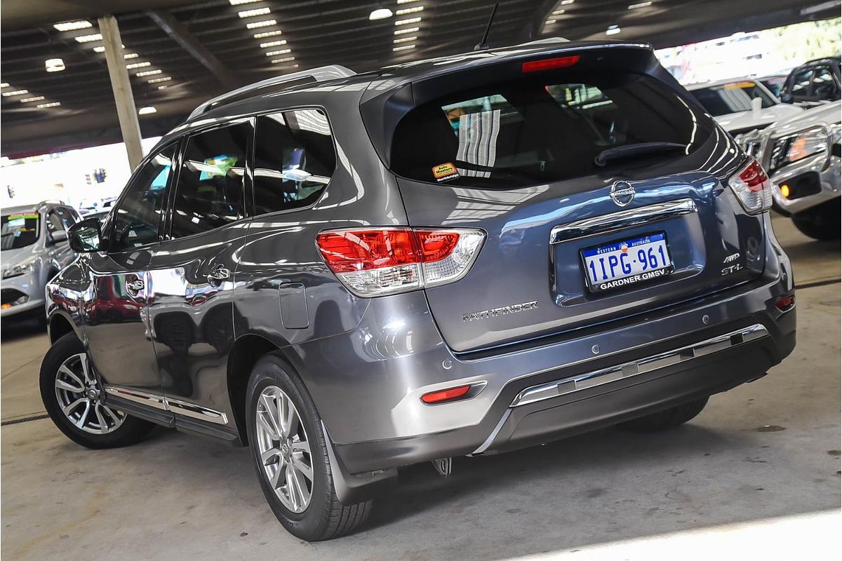 2016 Nissan Pathfinder ST-L R52