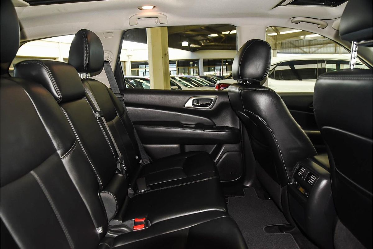 2016 Nissan Pathfinder ST-L R52