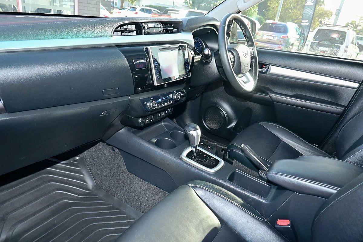 2017 Toyota Hilux SR5 GUN126R 4X4