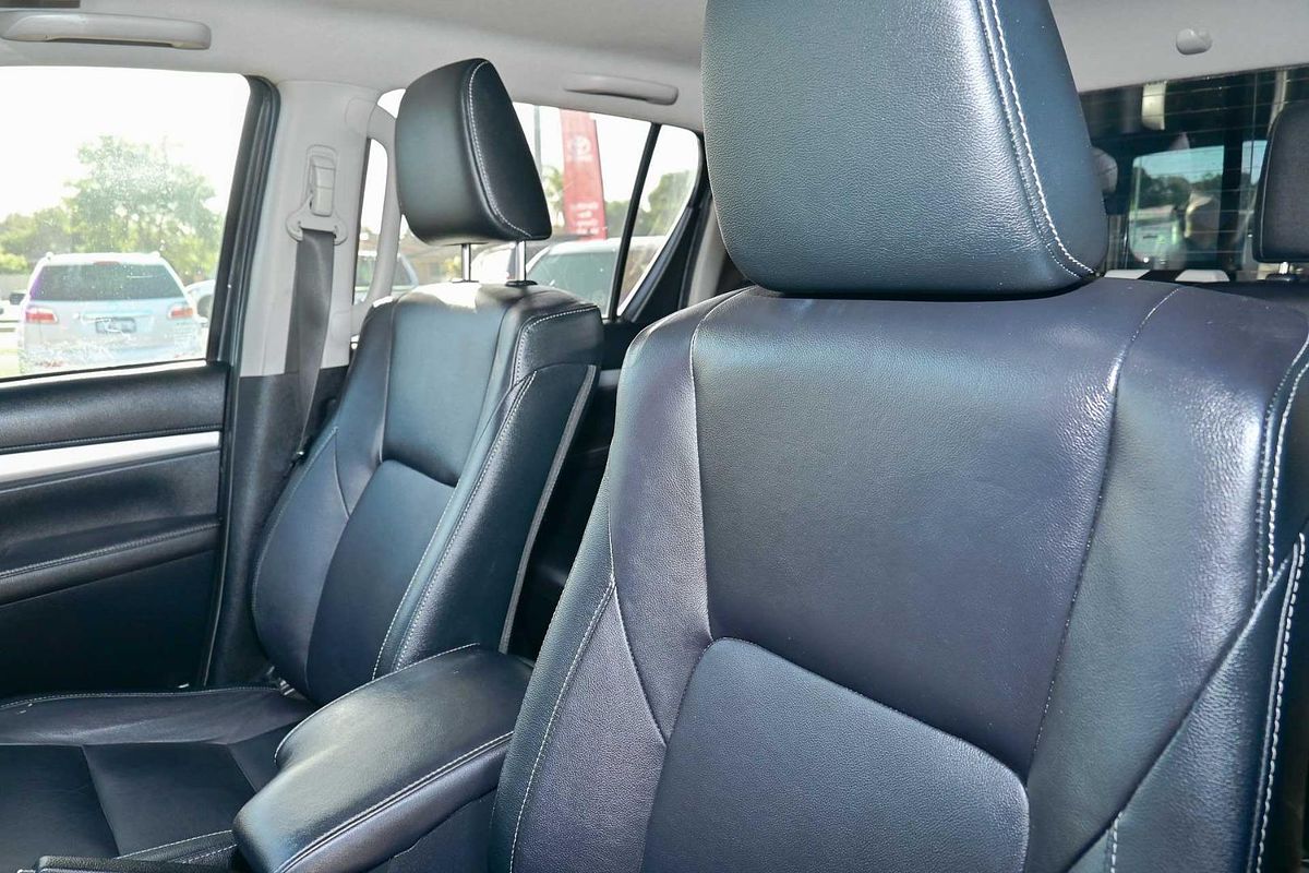 2017 Toyota Hilux SR5 GUN126R 4X4