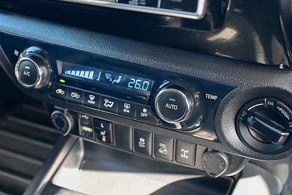 2017 Toyota Hilux SR5 GUN126R 4X4
