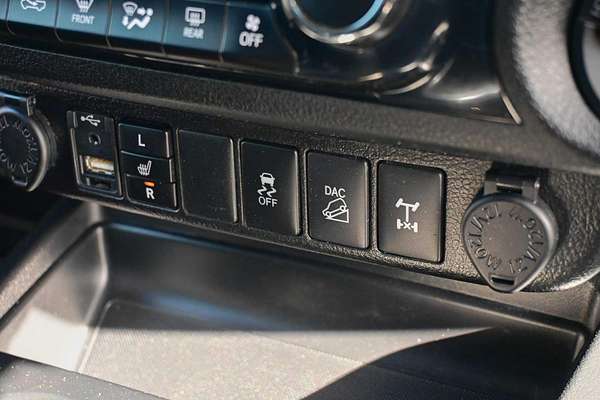 2017 Toyota Hilux SR5 GUN126R 4X4
