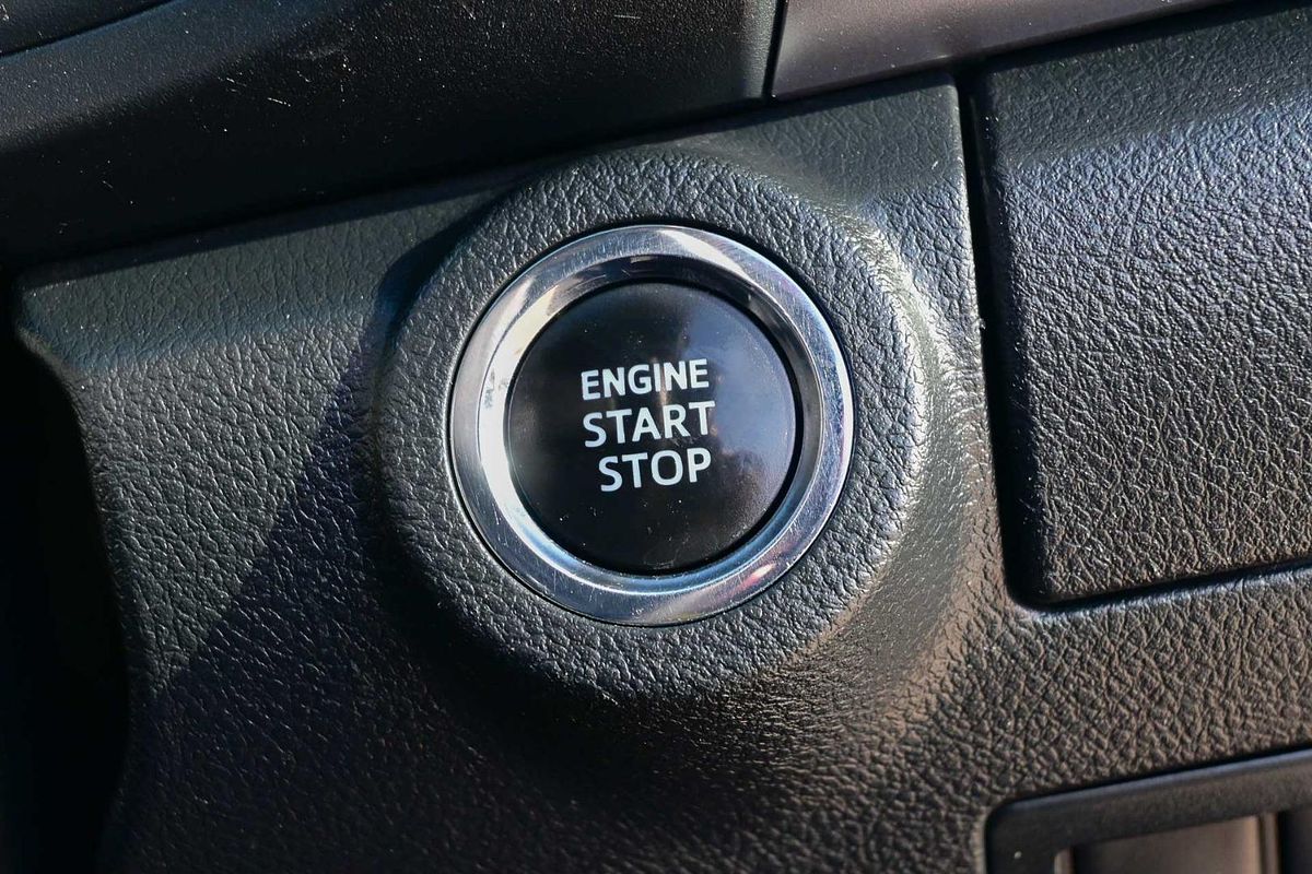 2017 Toyota Hilux SR5 GUN126R 4X4