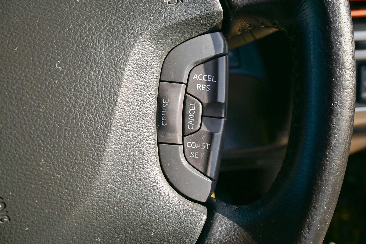 2011 Nissan Patrol ST GU 7