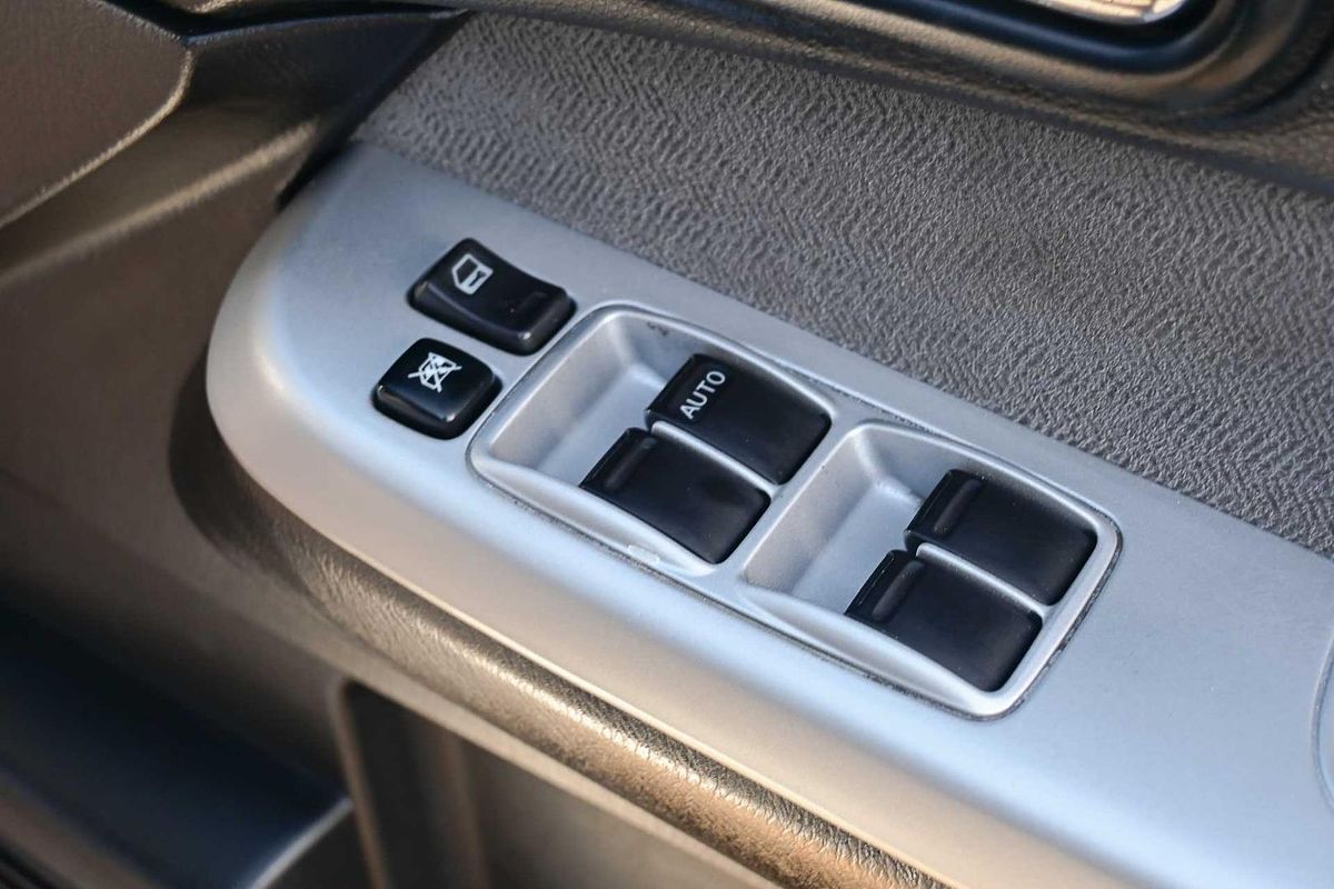 2011 Nissan Patrol ST GU 7